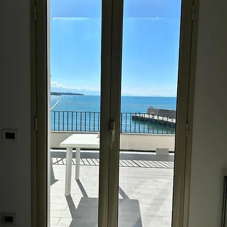 Casa Marina La Terrazza Sul Mare Чефалу