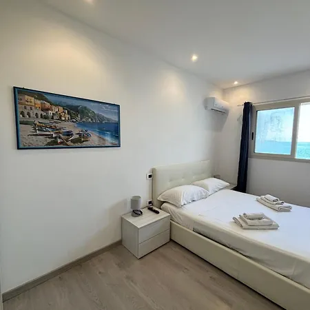 فندق مبيت وإفطار Casa Marina La Terrazza Sul Mare